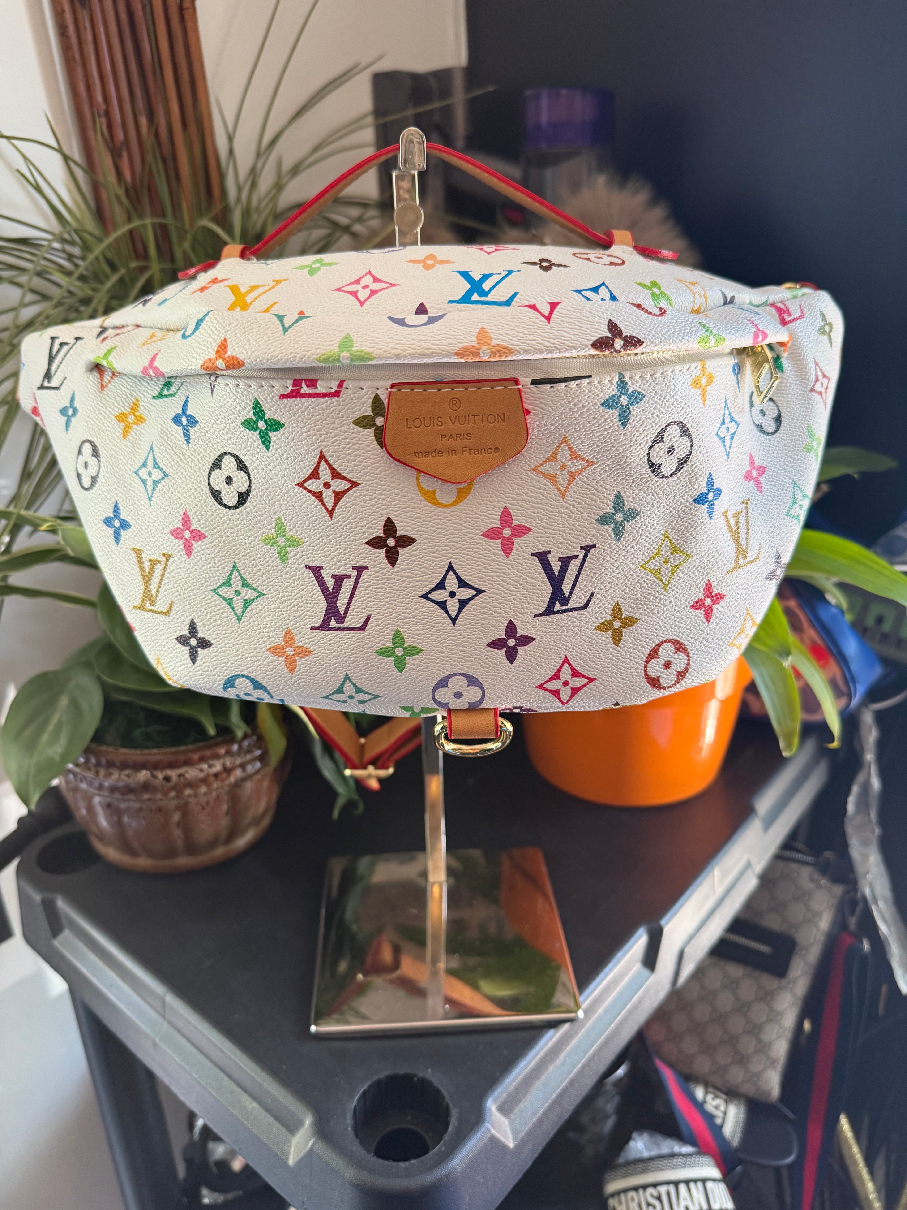 Lovely Vee Bumbag