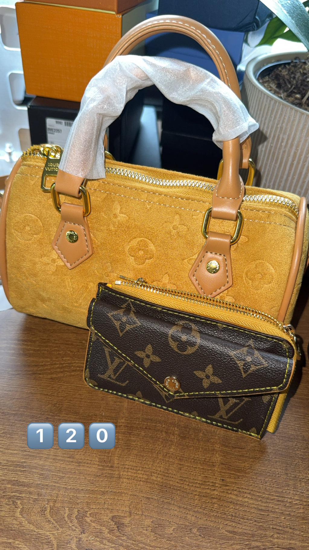 Lovely Vee set